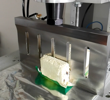 Cutting Halva including nuts with Ultrasonics